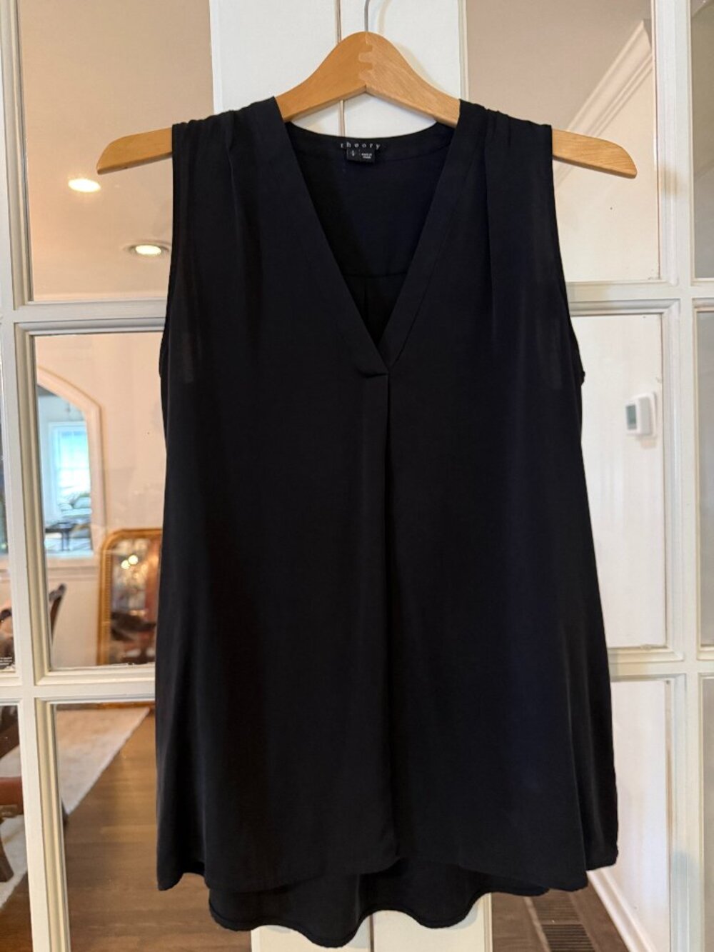 Theory Black silk top. L